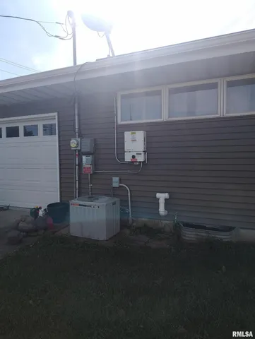 $99,900 | 235 Smith Street, Prairie City, IL 61470