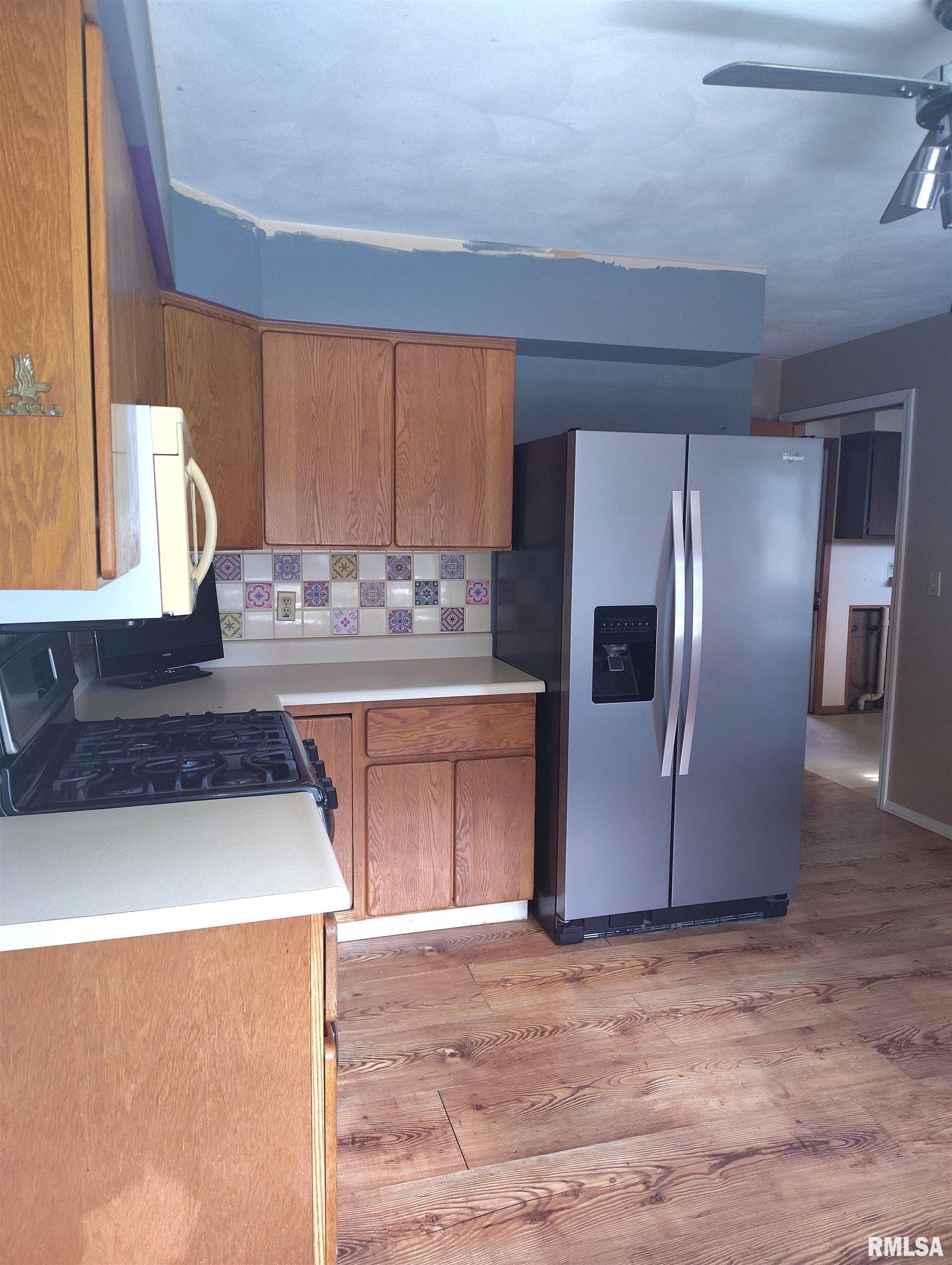 235 Smith Street Prairie City, IL 61470 - Photo 8 of 22