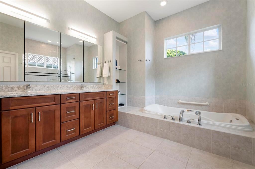 1334 Tuscany Boulevard Venice, FL 34292 - Photo 27 of 70 Gallery Image 27