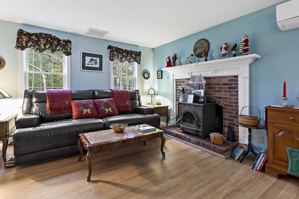 79 Old Falmouth Road Barnstable, MA 02648 - Photo 5 of 21 Gallery Image 5