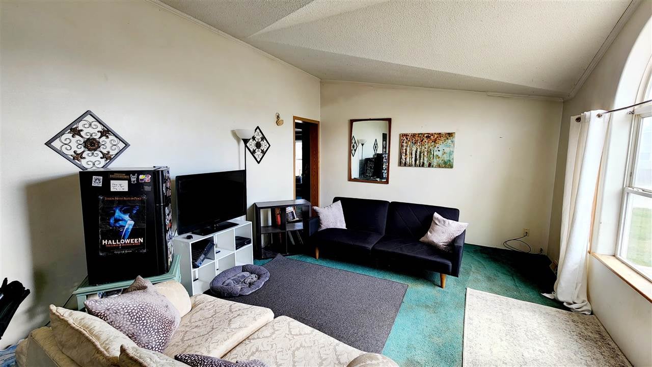 614 Beach View Drive Iowa City, IA 52246 - Photo 13 of 14 Gallery Image 13