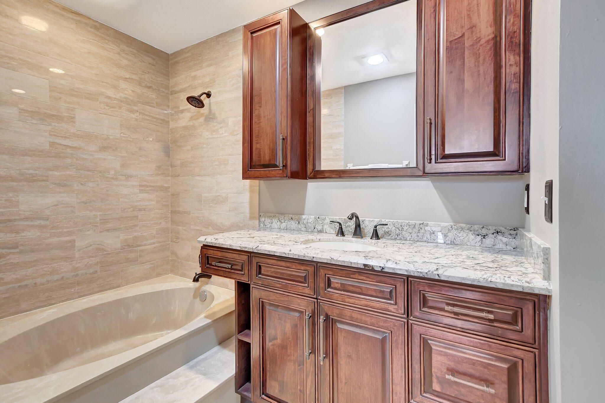 7520 La Paz Boulevard, Unit 307 Boca Raton, FL 33433 - Photo 14 of 34 22-web-or-mls-DSC_0546