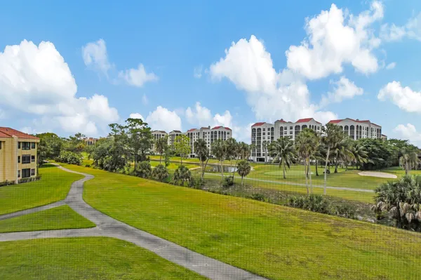 $5,000 | 7520 La Paz Boulevard, Unit 307, Boca Raton, FL 33433