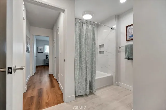 $2,100 | 444 Obispo Avenue, Unit 201, Long Beach, CA 90814