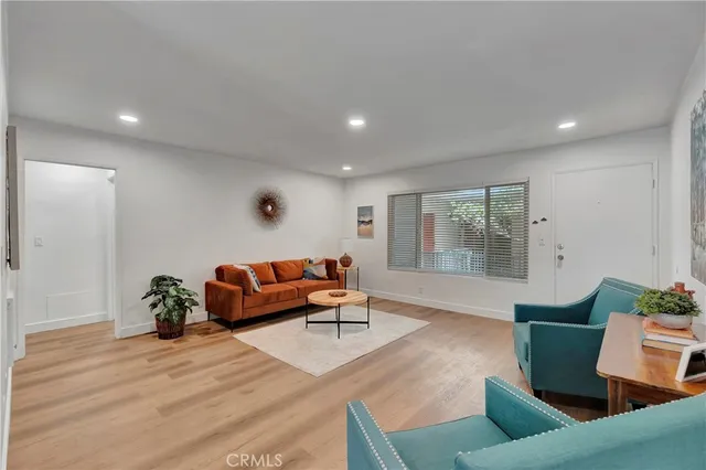 $2,100 | 444 Obispo Avenue, Unit 201, Long Beach, CA 90814