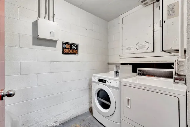 $2,100 | 444 Obispo Avenue, Unit 201, Long Beach, CA 90814