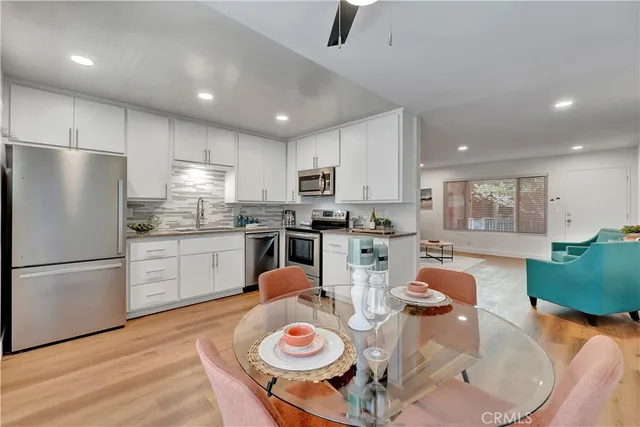 $2,100 | 444 Obispo Avenue, Unit 201, Long Beach, CA 90814