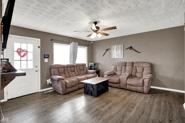 $199,900 | 1860 Churchill Road, Franklin, IN 46131