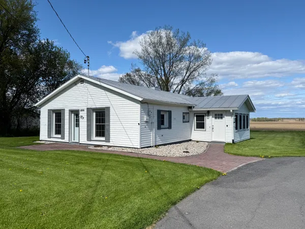 $279,000 | 8066 Highway 9, Plattsburgh, NY 12901