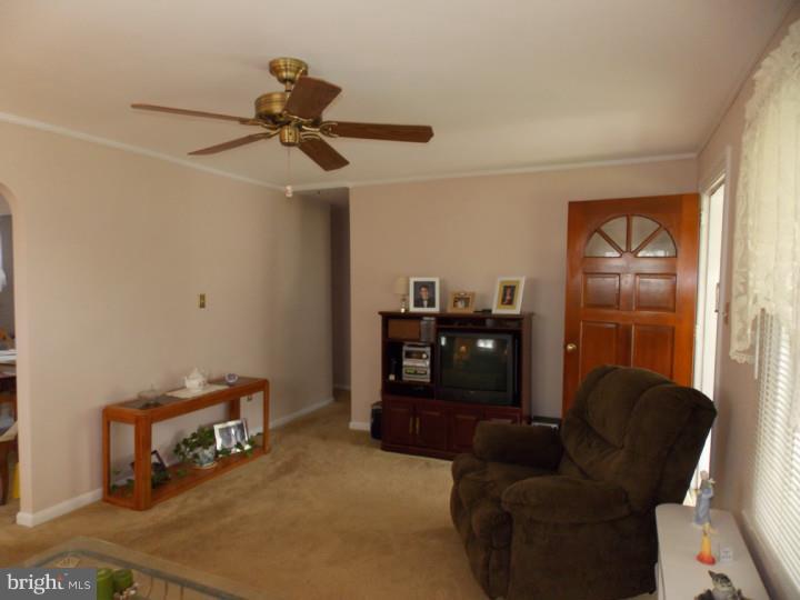 110 Wellington Road Aston, PA 19014 - Photo 5 of 23