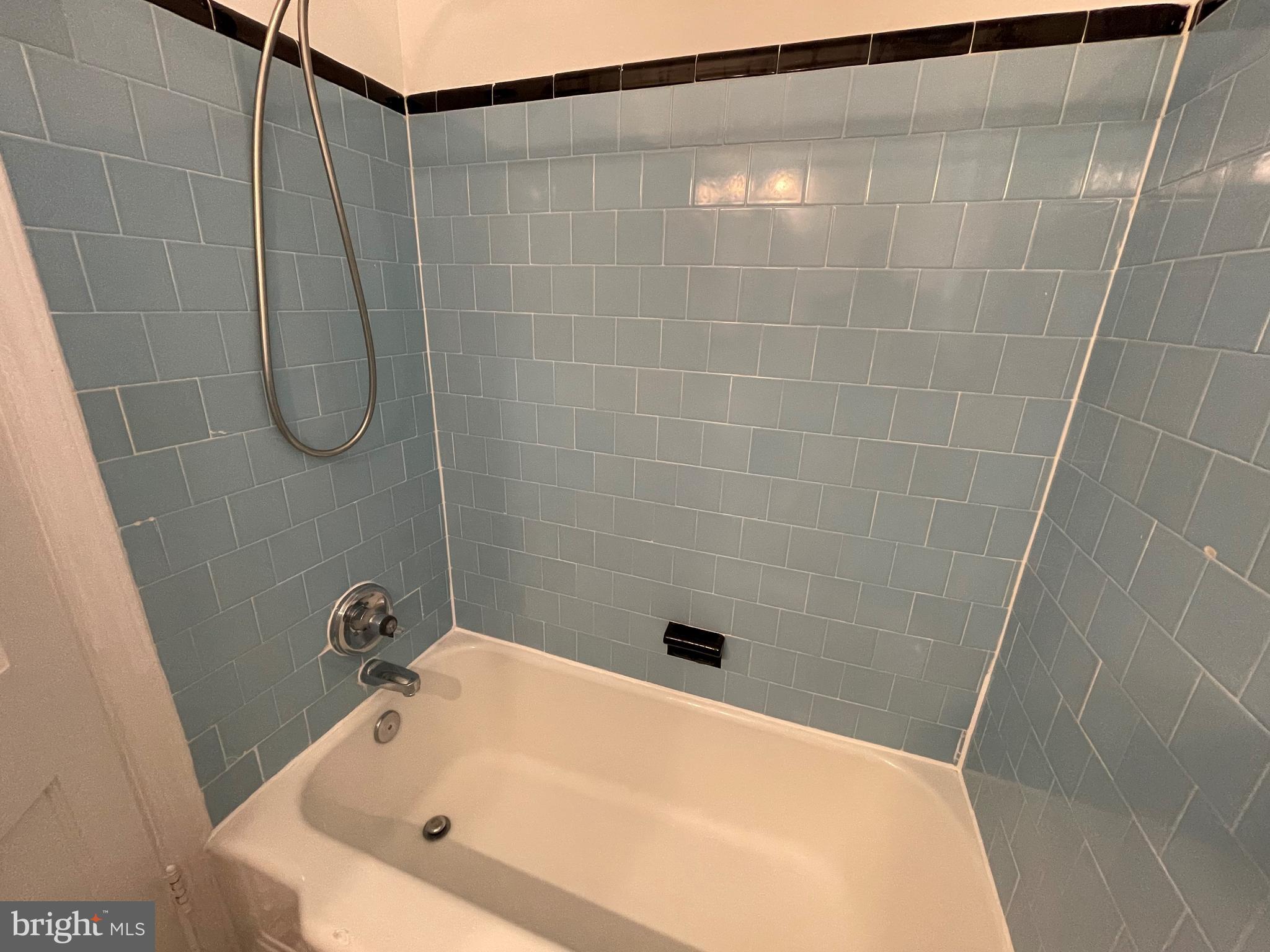 600 I Street Northeast, Unit 1 Washington, DC 20002 - Photo 10 of 19 Bathroom