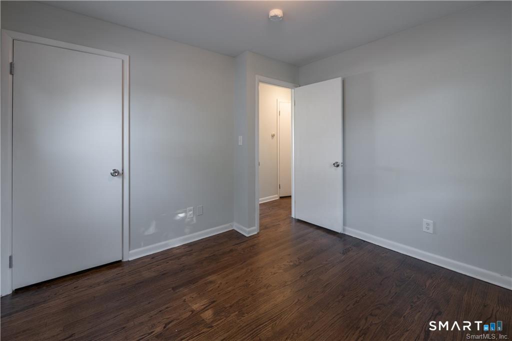 927 Birmingham Street Bridgeport, CT 06606 - Photo 13 of 27