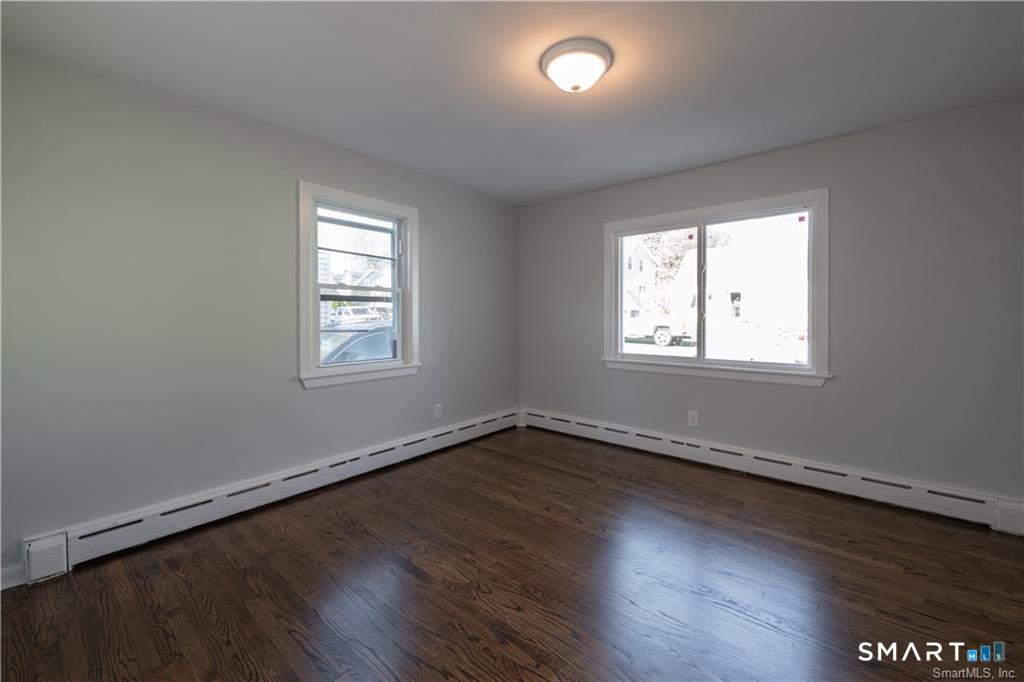 927 Birmingham Street Bridgeport, CT 06606 - Photo 14 of 27