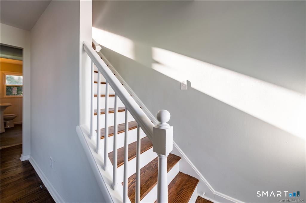 927 Birmingham Street Bridgeport, CT 06606 - Photo 22 of 27