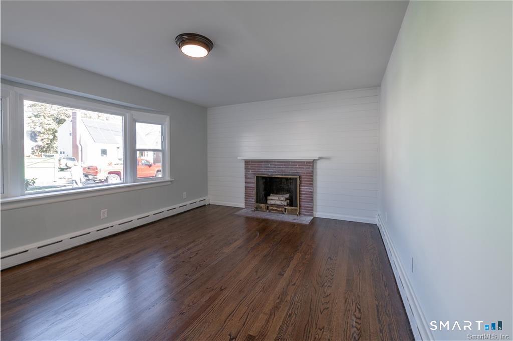 927 Birmingham Street Bridgeport, CT 06606 - Photo 7 of 27