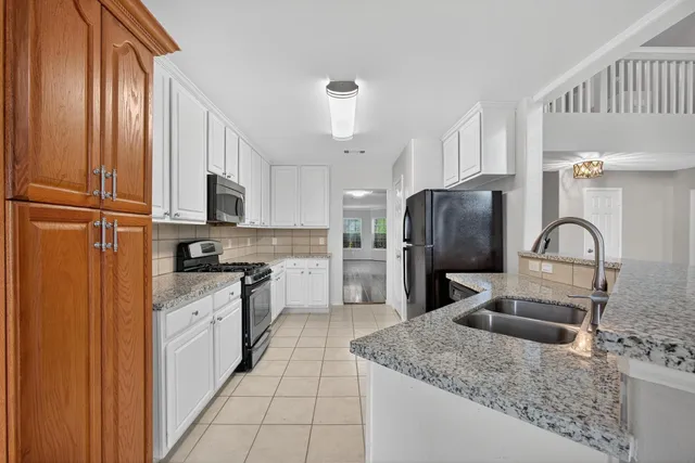 $2,950 | 2202 Laurel Branch Way, Houston, TX 77014