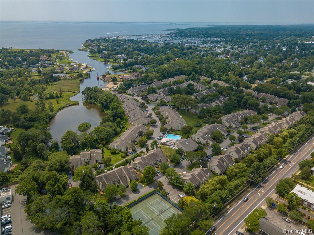 34 Cedar Ridge Lane Bay Shore, NY 11706 - Photo 6 of 7