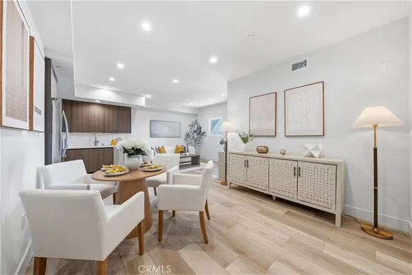 $5,000 | 150 South Oak Knoll Avenue, Unit 105, Pasadena, CA 91101