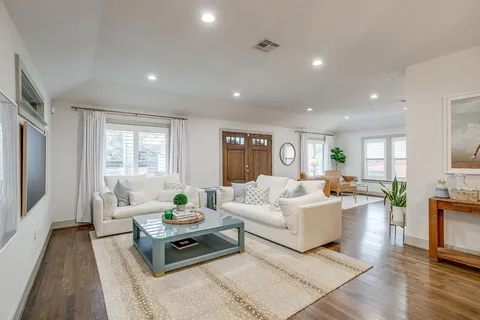 $799,000 | 3909 West 7th Street, Fort Worth, TX 76107