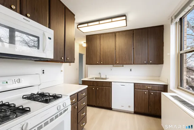 $350,000 | 1 Strawberry Hill Court, Unit 2B, Stamford, CT 06902