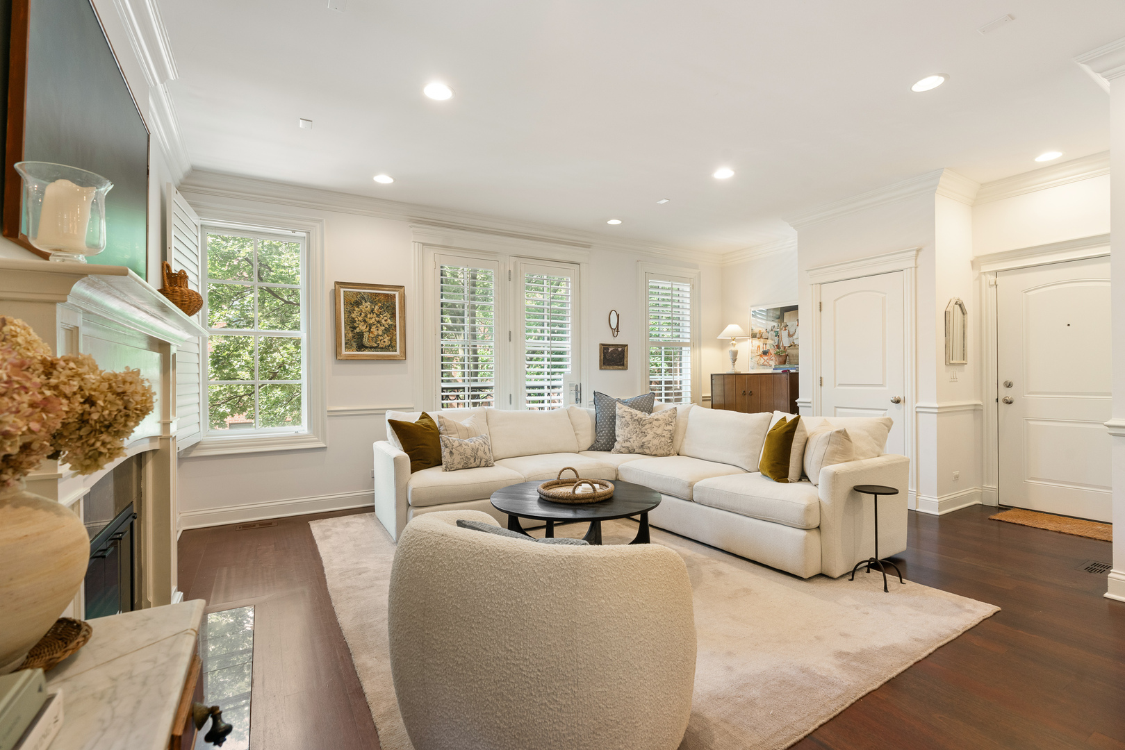 901 West Fletcher Street, Unit 2 Chicago, IL 60657 - Photo 4 of 23