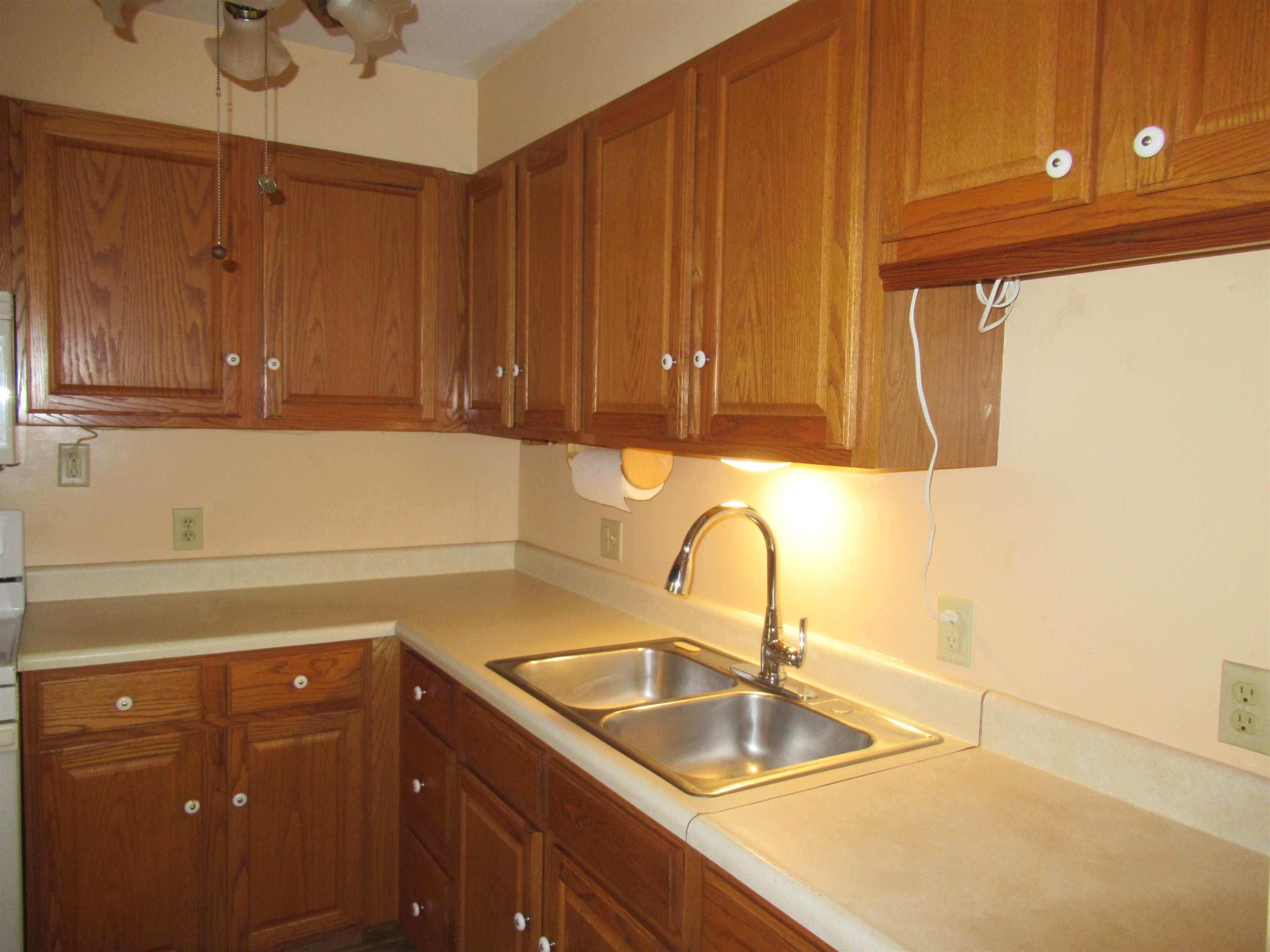 48 Wilsons Woods Road Brattleboro, VT 05301 - Photo 6 of 32 Gallery Image 6