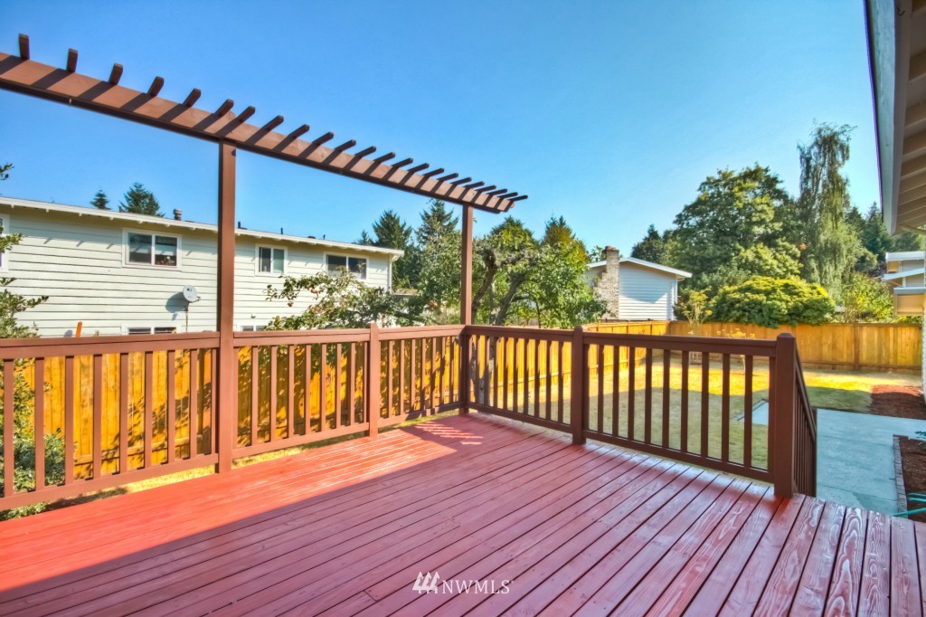 807 15th Street Southwest Edmonds, WA 98020 - Photo 8 of 15 Gallery Image 8