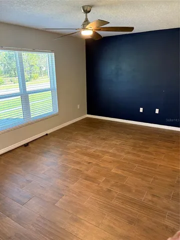 a close view of a bathtub in bathroom