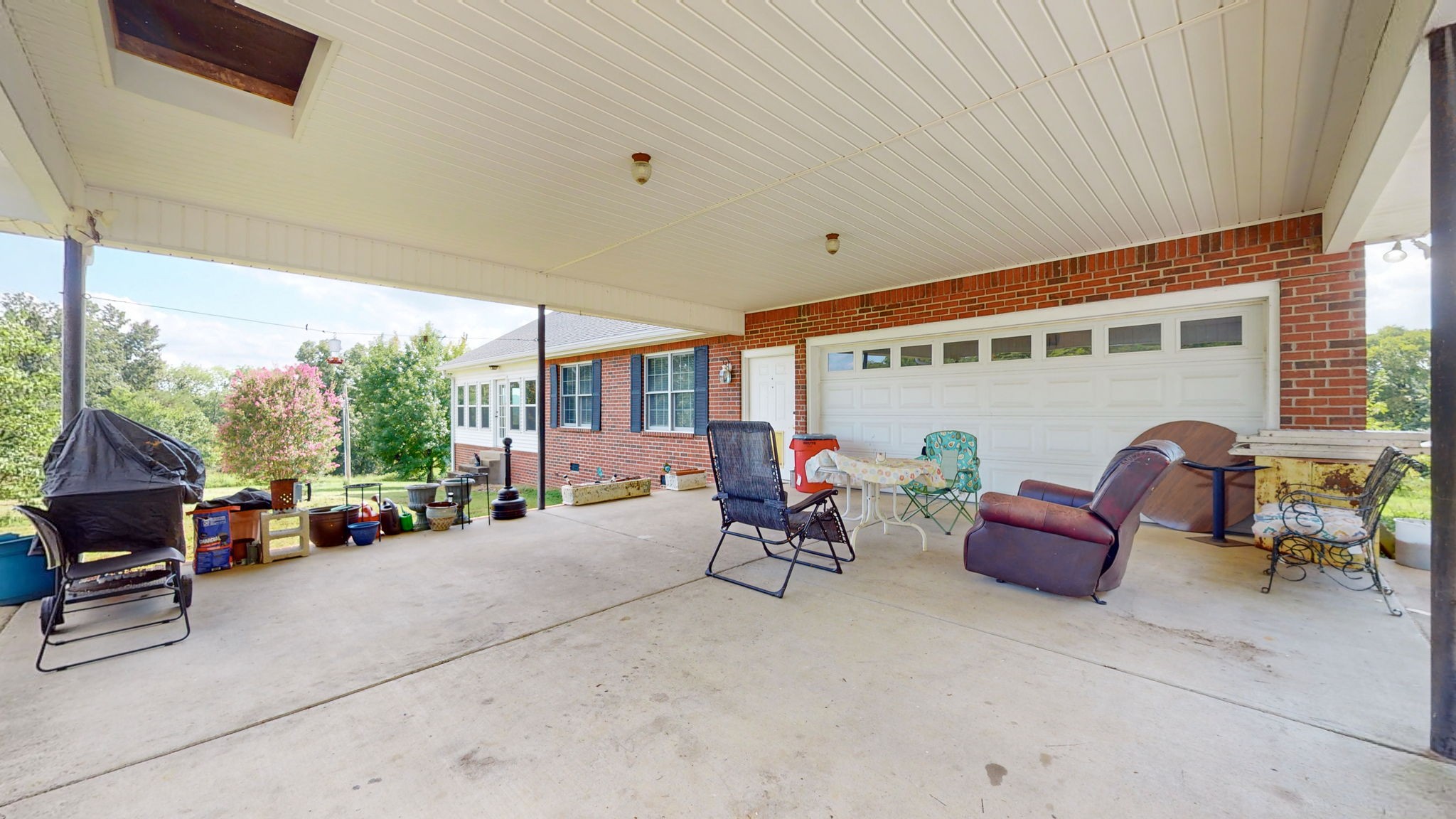 1985 Linwood Road Watertown, TN 37184 - Photo 14 of 57 a view of a patio with couches and chairs