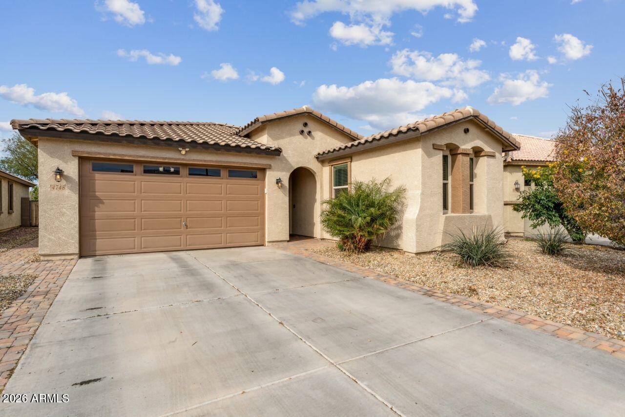 4748 South Riata Street Gilbert, AZ 85297 - Photo 3 of 58 1