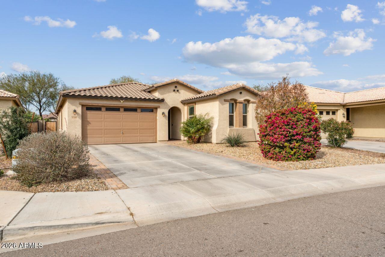 4748 South Riata Street Gilbert, AZ 85297 - Photo 4 of 58 2