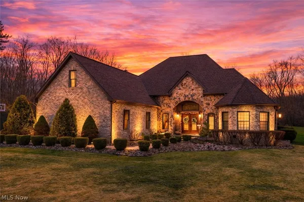 $789,000 | 44290 Denise Lane, St. Clairsville, OH 43950