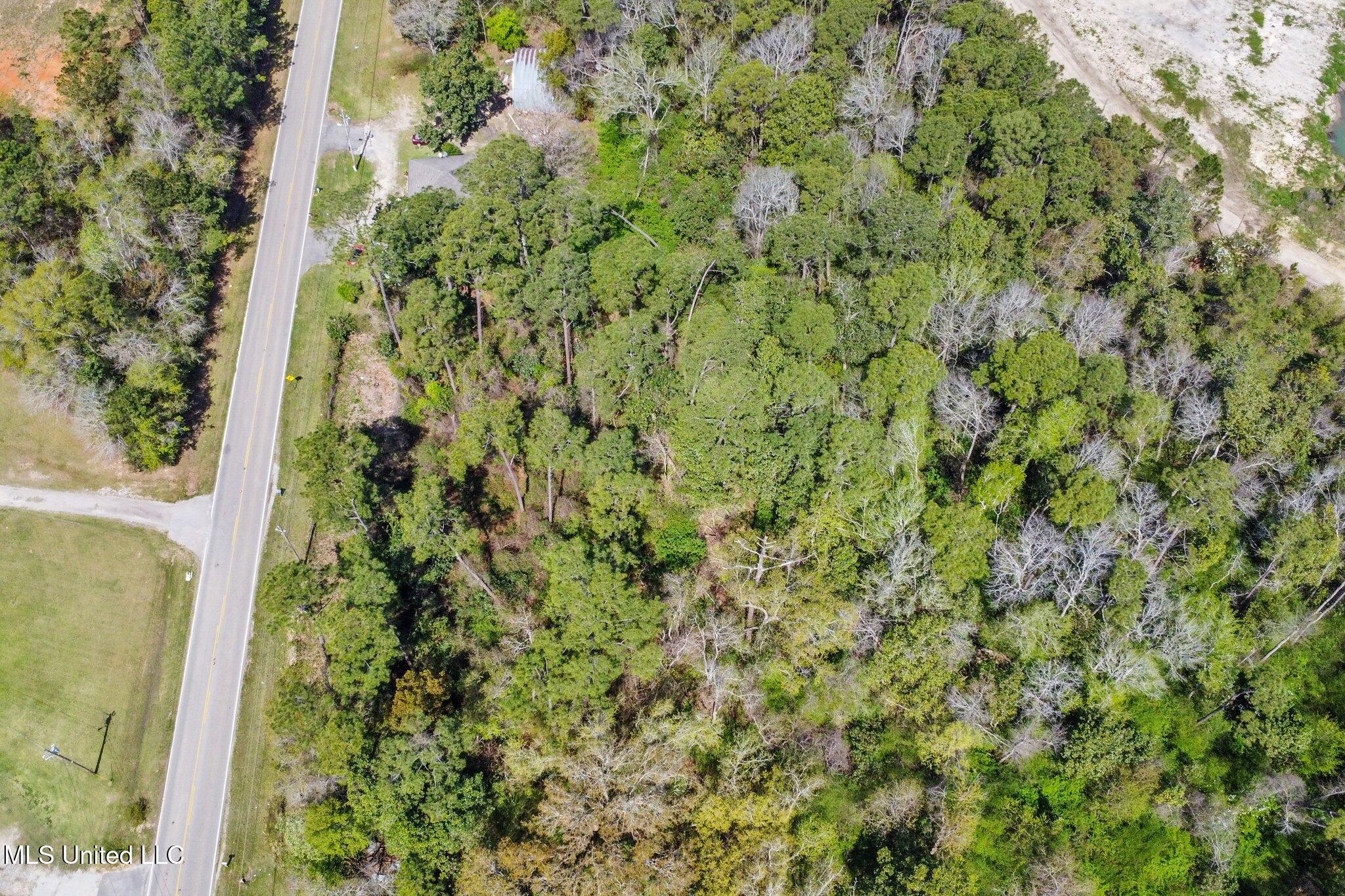 Hudson Krohn Road Biloxi, MS 39532 - Photo 2 of 5 201