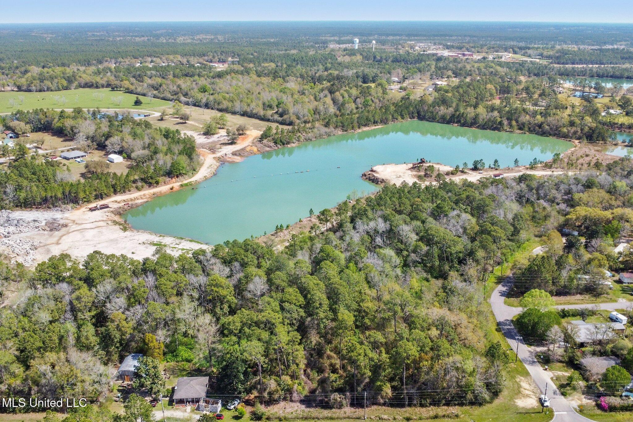 Hudson Krohn Road Biloxi, MS 39532 - Photo 4 of 5 204