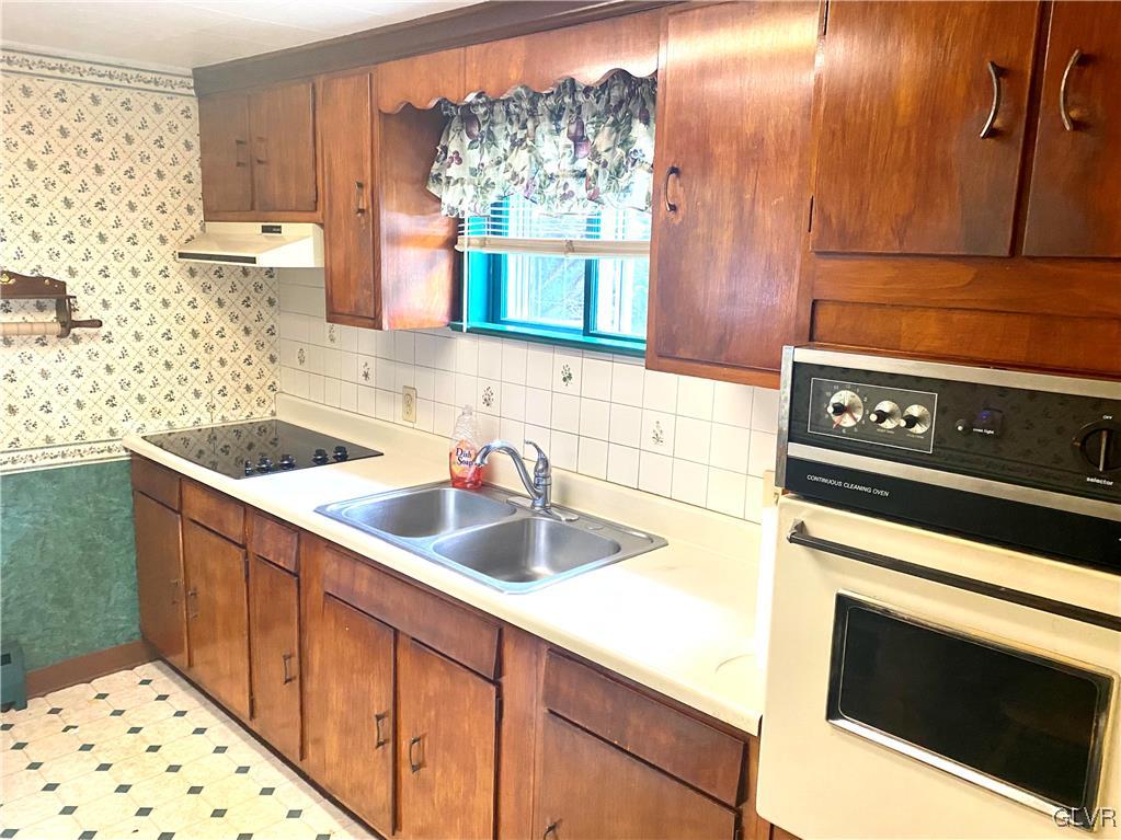 4873 Vera Cruz Road Emmaus, PA 18049 - Photo 5 of 12 Gallery Image 5