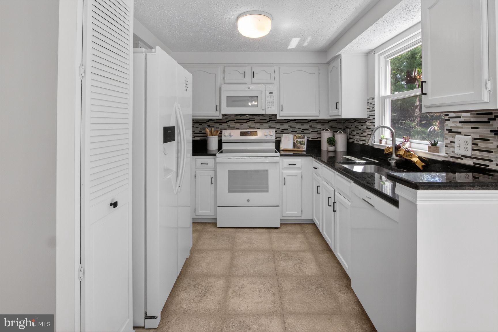 1754 Sundance Drive Reston, VA 20194 - Photo 13 of 30