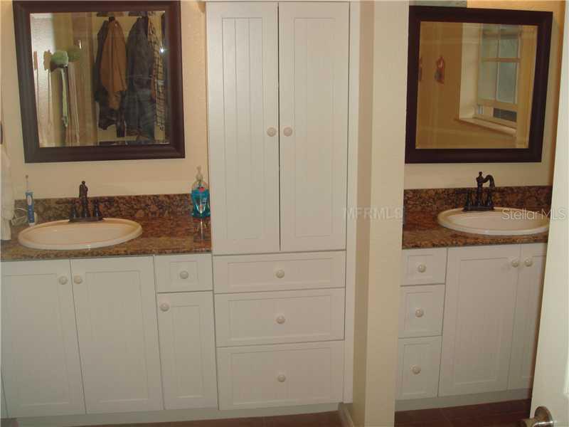 8423 Southwest Riverside Drive Arcadia, FL 34269 - Photo 8 of 20 Master Bath