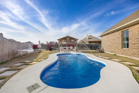 $635,000 | 405 Miracle Rose Way, Liberty Hill, TX 78642