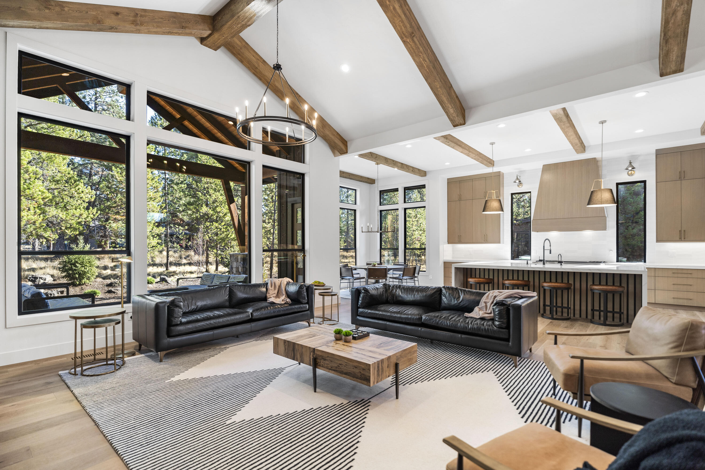 56500 Sunstone Loop, Unit 161 Bend, OR 97707 - Photo 19 of 64 Great Room
