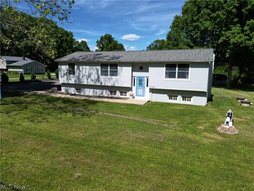 10685 Scotts Corner Road Diamond, OH 44412 - Photo 3 of 43