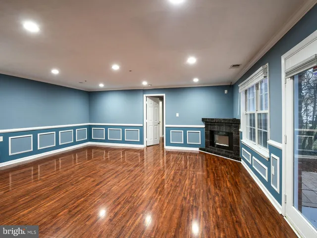 $2,395 | 9720 Lake Point Court, Unit 102, Upper Marlboro, MD 20774