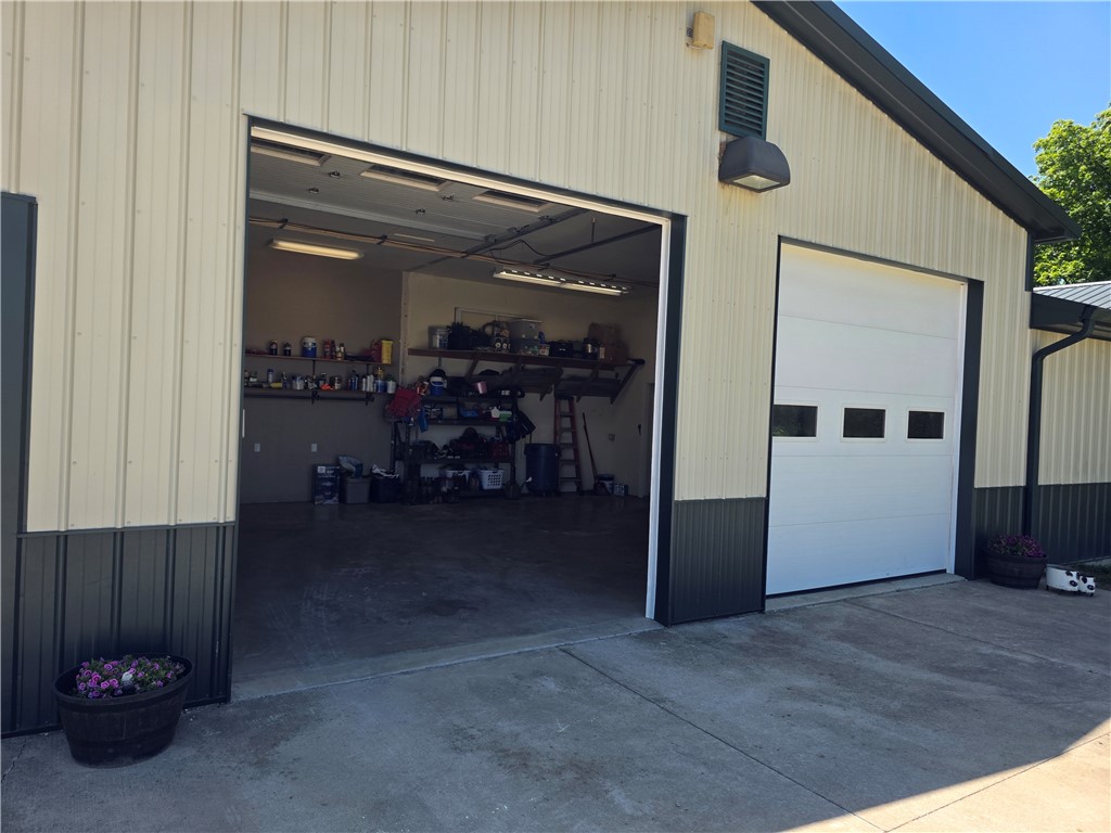 3082 East 300 N Road Stewardson, IL 62463 - Photo 33 of 40