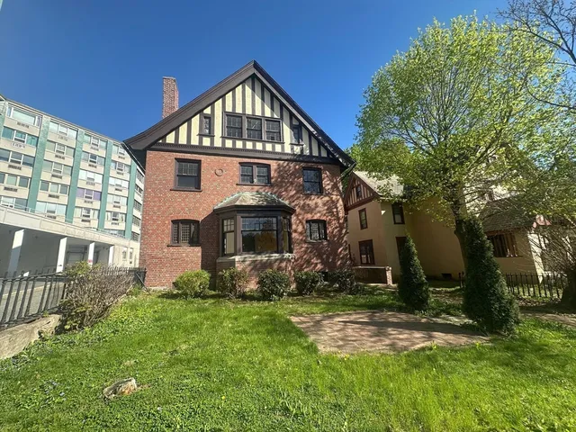 $299,900 | 91-93 Mulberry Street, Springfield, MA 01105