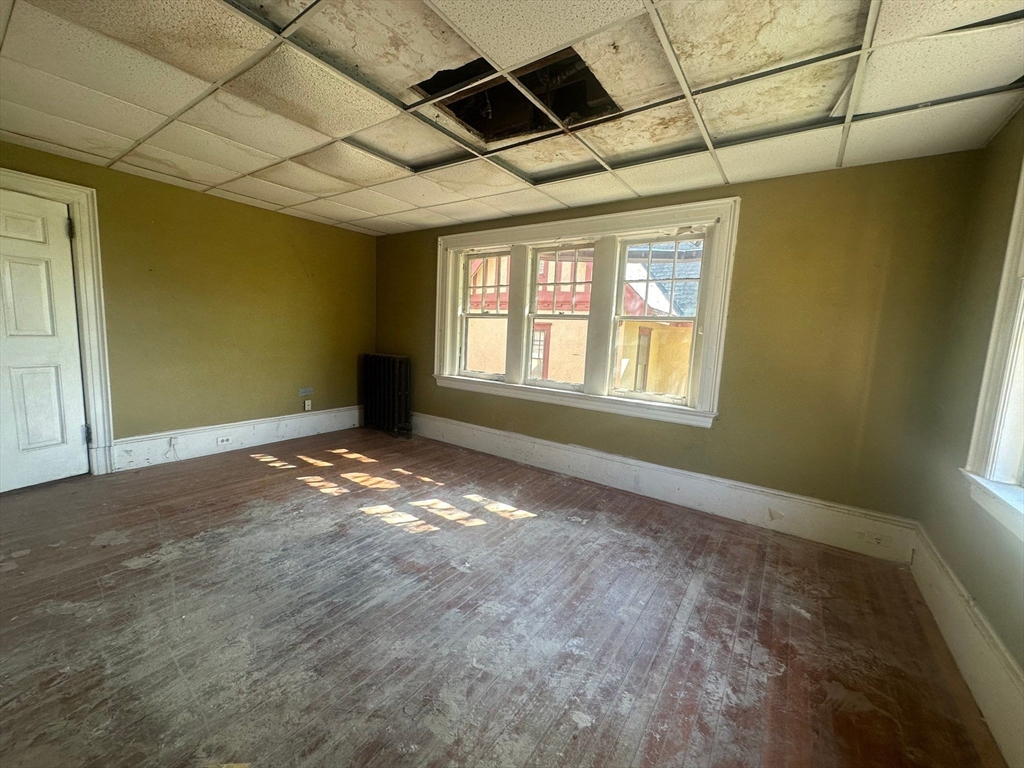 91-93 Mulberry Street Springfield, MA 01105 - Photo 8 of 40 Gallery Image 8