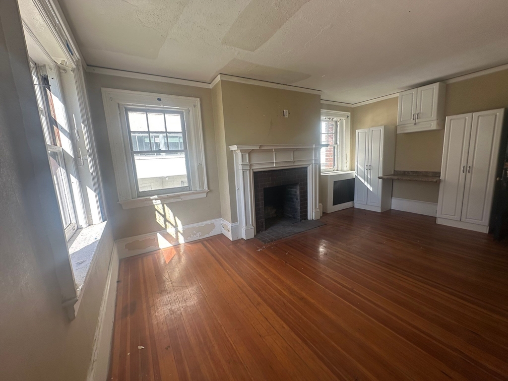 91-93 Mulberry Street Springfield, MA 01105 - Photo 10 of 40 Gallery Image 10