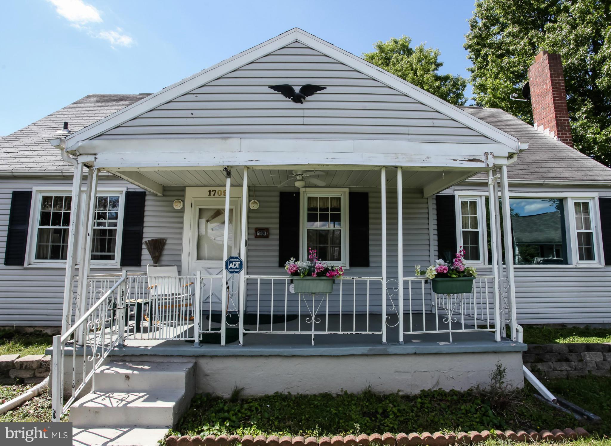 1709 Burnham Road Baltimore, MD 21222 - Photo 2 of 28 Exterior (Front)
