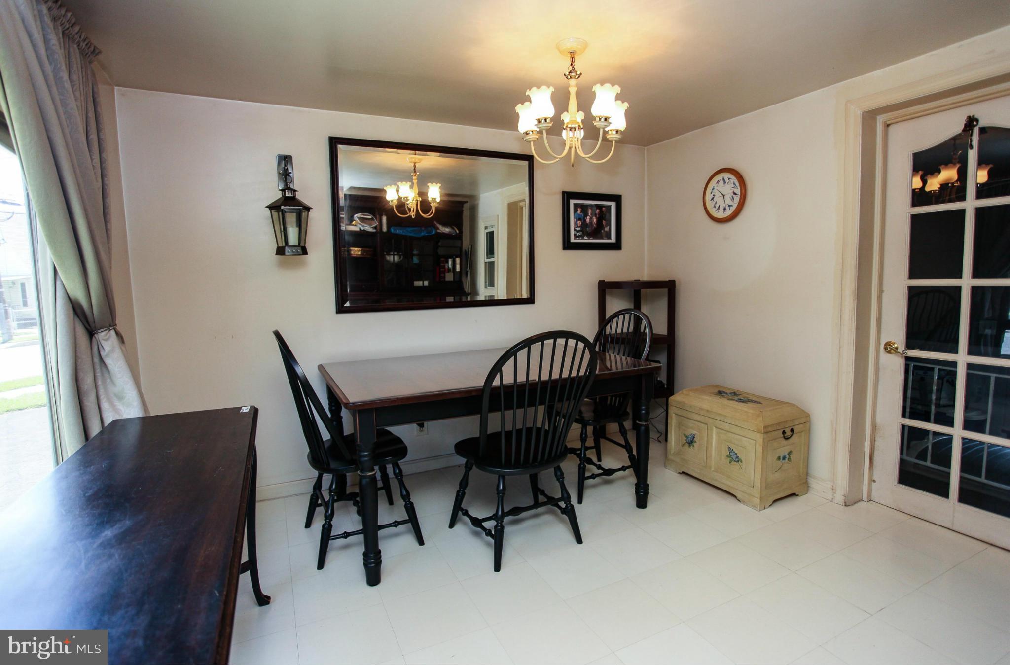 1709 Burnham Road Baltimore, MD 21222 - Photo 11 of 28 Dining Room