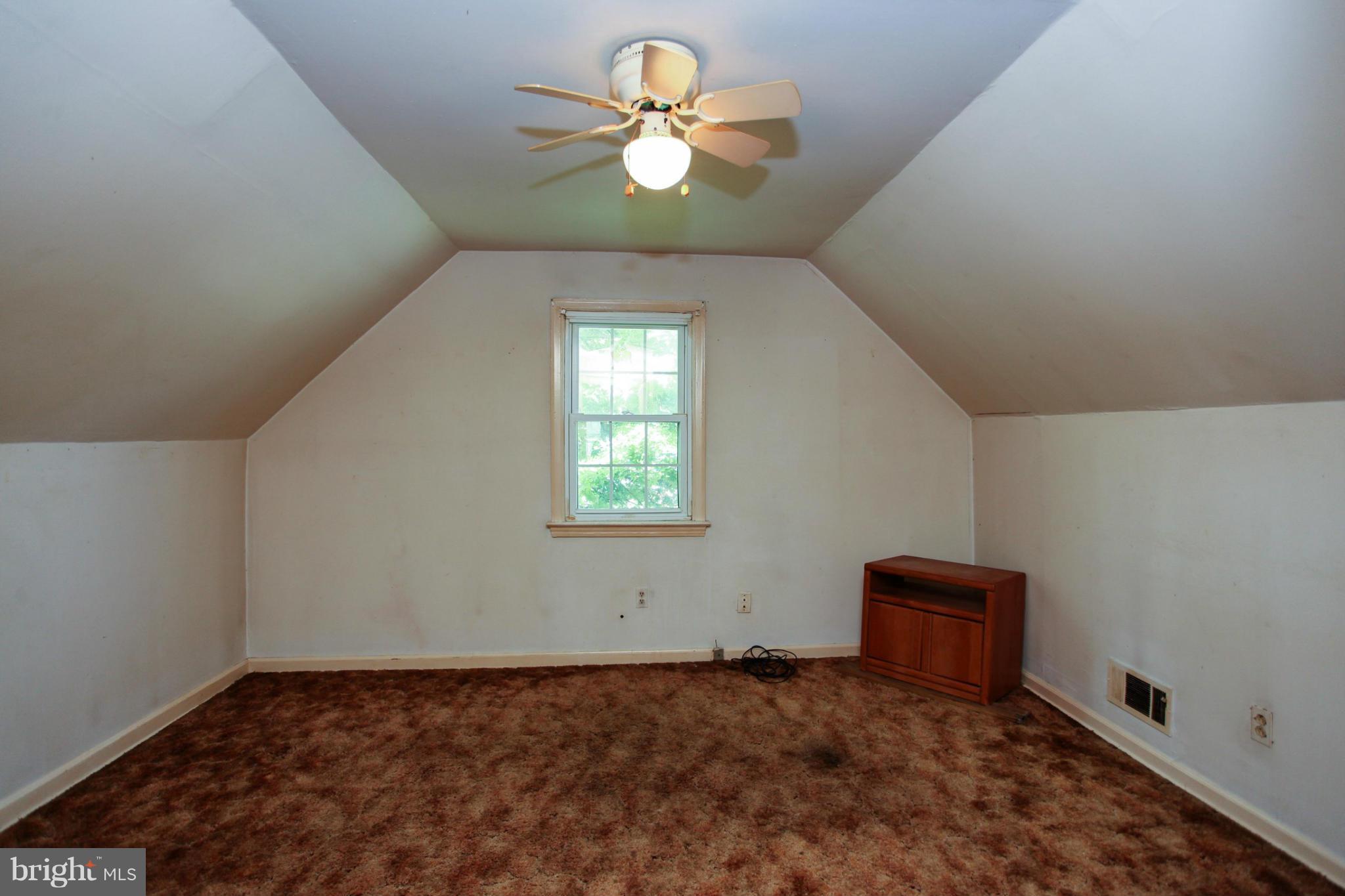 1709 Burnham Road Baltimore, MD 21222 - Photo 18 of 28 Bedroom