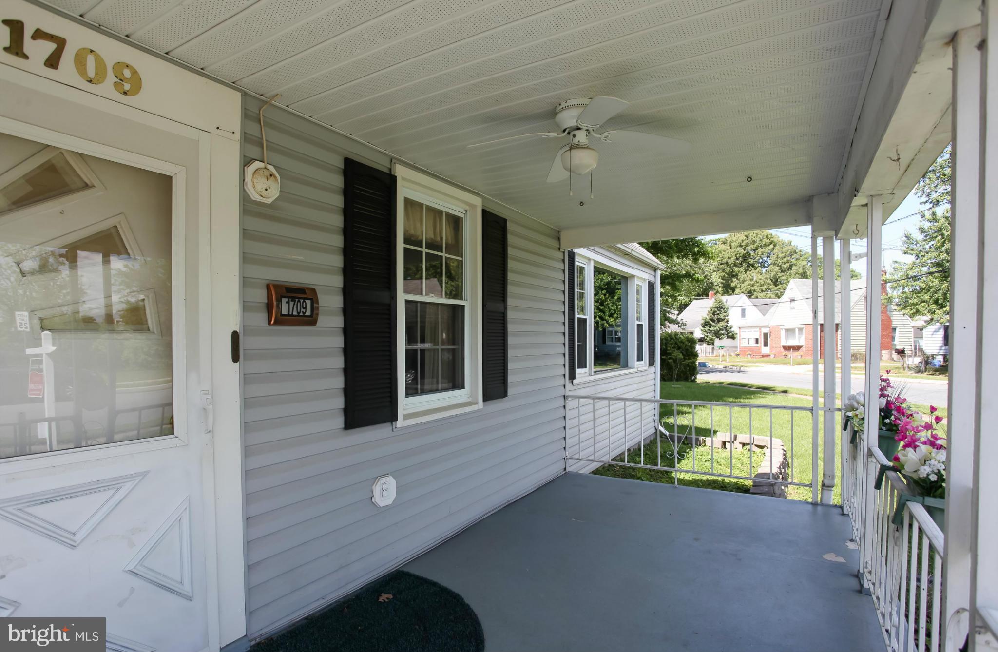 1709 Burnham Road Baltimore, MD 21222 - Photo 5 of 28 Exterior (Front)