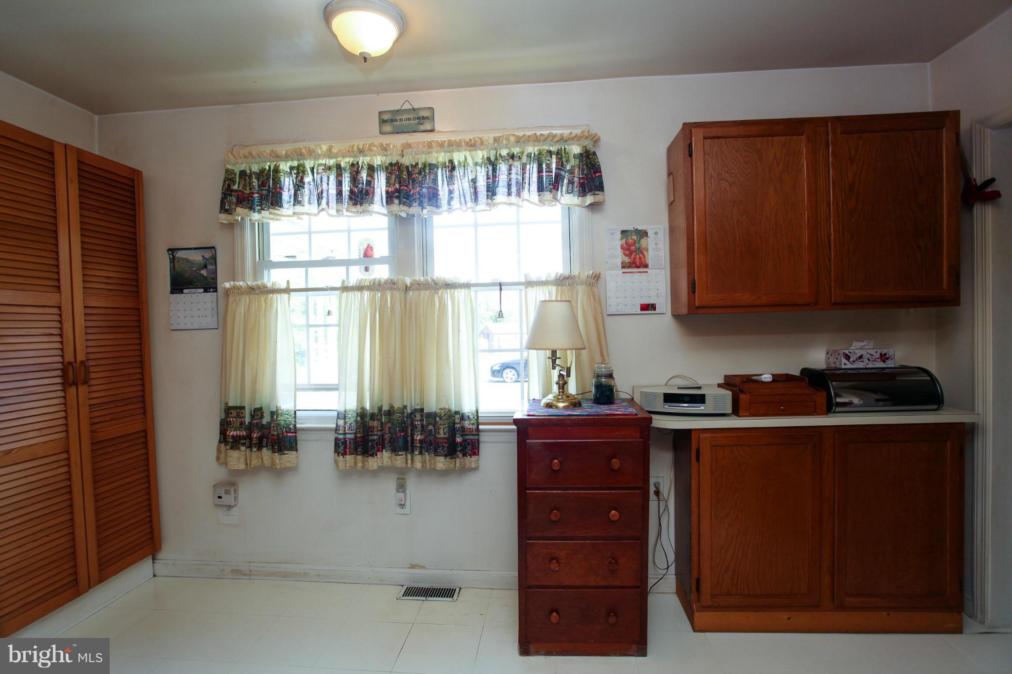 1709 Burnham Road Baltimore, MD 21222 - Photo 9 of 28 Kitchen